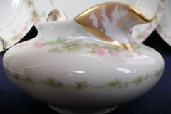 WM GUERIN WILD ROSES GARLAND- CREAMER  8oz   ..... http://jaapiesfinechinastore.com