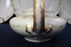 WM GUERIN WILD ROSES GARLAND- CREAMER  8oz   ..... http://jaapiesfinechinastore.com
