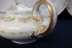 WM GUERIN WILD ROSES GARLAND- CREAMER  8oz   ..... http://jaapiesfinechinastore.com