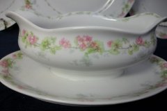 WM GUERIN WILD ROSES GARLAND- GRAVY BOAT WITH UNDERPLATE   ..... http://jaapiesfinechinastore.com