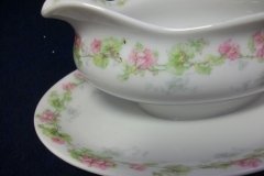 WM GUERIN WILD ROSES GARLAND- GRAVY BOAT WITH UNDERPLATE   ..... http://jaapiesfinechinastore.com