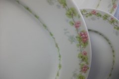 WM GUERIN WILD ROSES GARLAND-  SERVING PLATTER 15 7/8"  ..... http://jaapiesfinechinastore.com