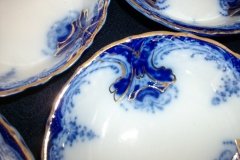 WOOD & SON  CLARENCE (FLOW BLUE)-   BERRY BOWL  ..... https://www.jaapiesFineChinaStore.come.com