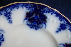 WOOD & SON  CLARENCE (FLOW BLUE)-  DESSERT/PIE PLATE  .....  https://www.jaapiesFineChinaStore.com