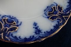 WOOD & SON  CLARENCE (FLOW BLUE)-  DESSERT/PIE PLATE  .....  https://www.jaapiesFineChinaStore.com