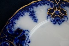 WOOD & SON  CLARENCE (FLOW BLUE)-  DESSERT/PIE PLATE  .....  https://www.jaapiesFineChinaStore.com