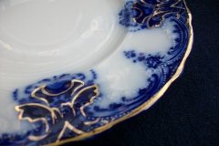WOOD & SON  CLARENCE (FLOW BLUE)-  DESSERT/PIE PLATE  .....  https://www.jaapiesFineChinaStore.com
