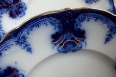 WOOD & SON  CLARENCE (FLOW BLUE)-  DINNER PLATE  .....  https://www.jaapiesFineChinaStore.com