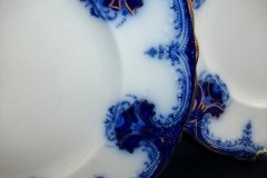 WOOD & SON  CLARENCE (FLOW BLUE)-  DINNER PLATE  .....  https://www.jaapiesFineChinaStore.com