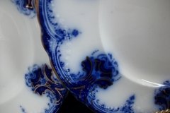 WOOD & SON  CLARENCE (FLOW BLUE)-  DINNER PLATE  .....  https://www.jaapiesFineChinaStore.com