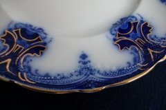 WOOD & SON  CLARENCE (FLOW BLUE)-  DINNER PLATE  .....  https://www.jaapiesFineChinaStore.com