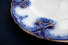 WOOD & SON  CLARENCE (FLOW BLUE)-  DINNER PLATE  .....  https://www.jaapiesFineChinaStore.com