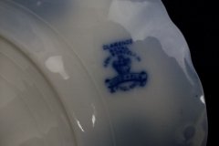 WOOD & SON  CLARENCE (FLOW BLUE)-  DINNER PLATE  .....  https://www.jaapiesFineChinaStore.com