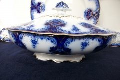 WOOD & SON  CLARENCE (FLOW BLUE)-  OVAL COVERED SERVING BOWL  .....  https://www.jaapiesFineChinaStore.com