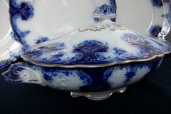 WOOD & SON  CLARENCE (FLOW BLUE)-  OVAL COVERED SERVING BOWL  .....  https://www.jaapiesFineChinaStore.com