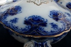 WOOD & SON  CLARENCE (FLOW BLUE)-  OVAL COVERED SERVING BOWL  .....  https://www.jaapiesFineChinaStore.com