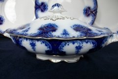 WOOD & SON  CLARENCE (FLOW BLUE)-  OVAL COVERED SERVING BOWL  .....  https://www.jaapiesFineChinaStore.com