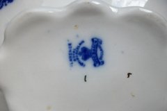 WOOD & SON  CLARENCE (FLOW BLUE)-  OVAL COVERED SERVING BOWL  .....  https://www.jaapiesFineChinaStore.com