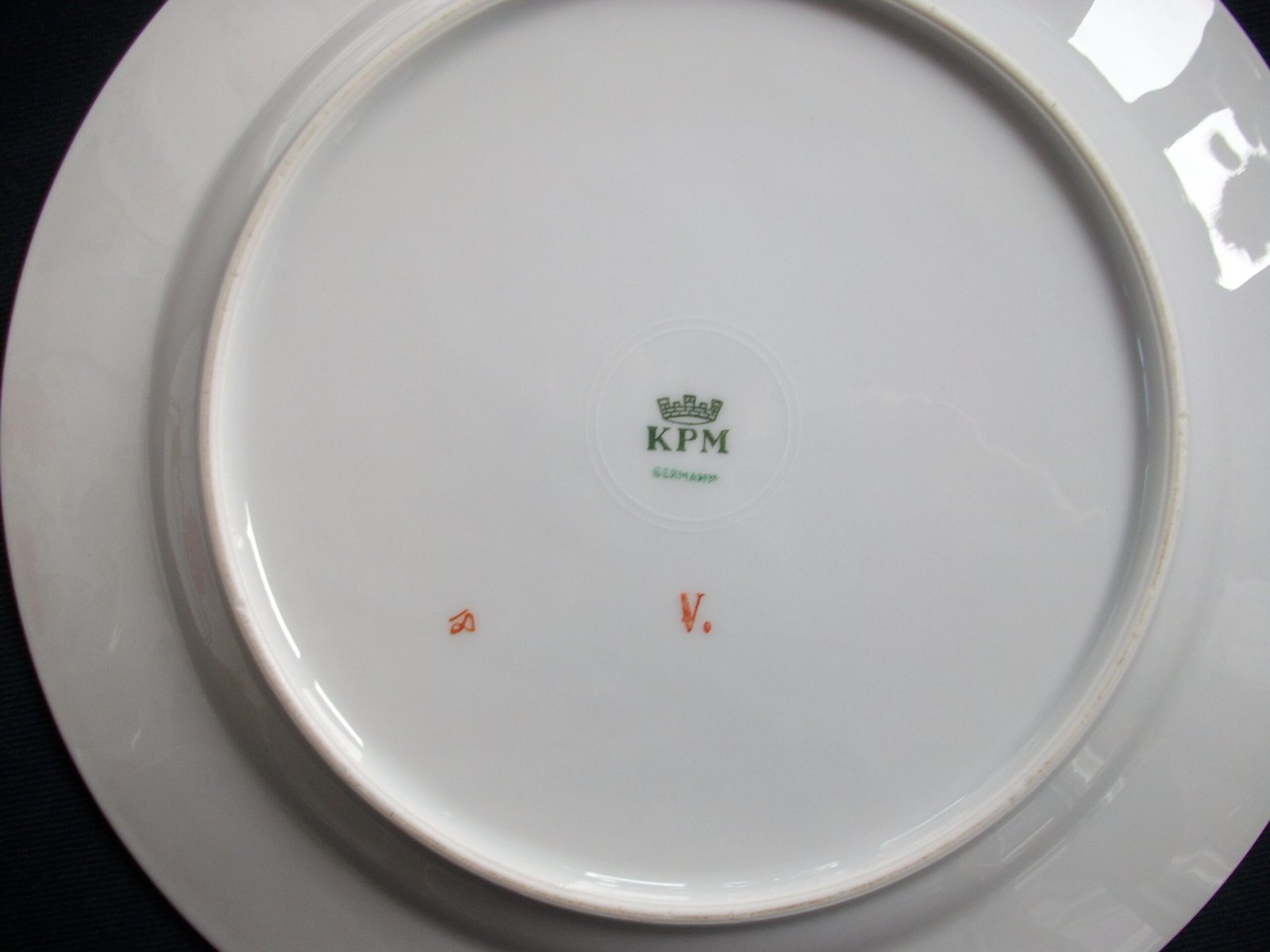 KPM (KRISTER) DINNER PLATES