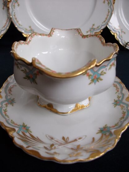 HAVILAND #24241 GRAVY BOAT