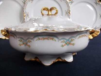 HAVILAND #24241 VEGETABLE TUREEN