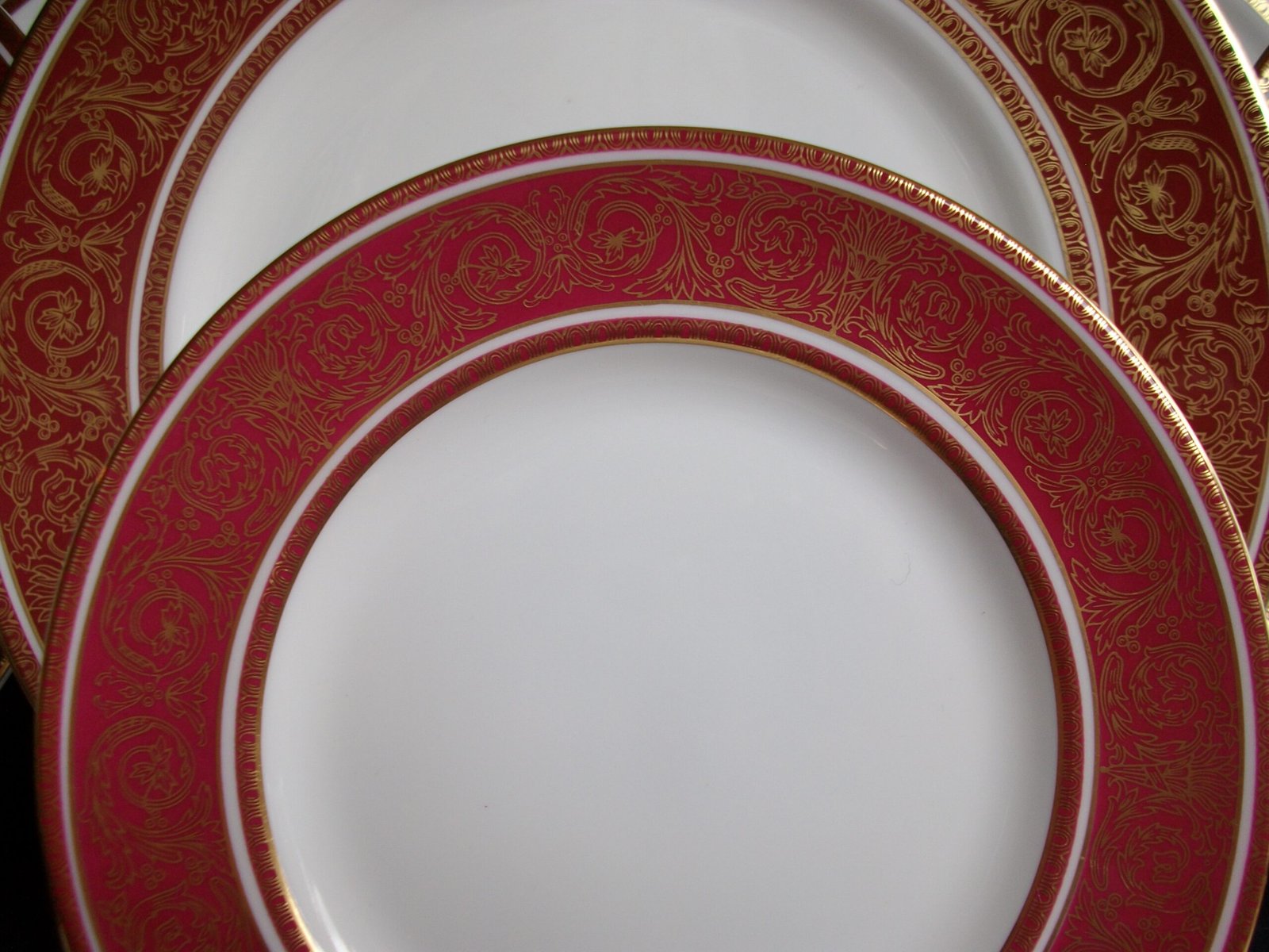 ROYAL DOULTON BUCKINGHAM BREAD AND BUTTER PLATE