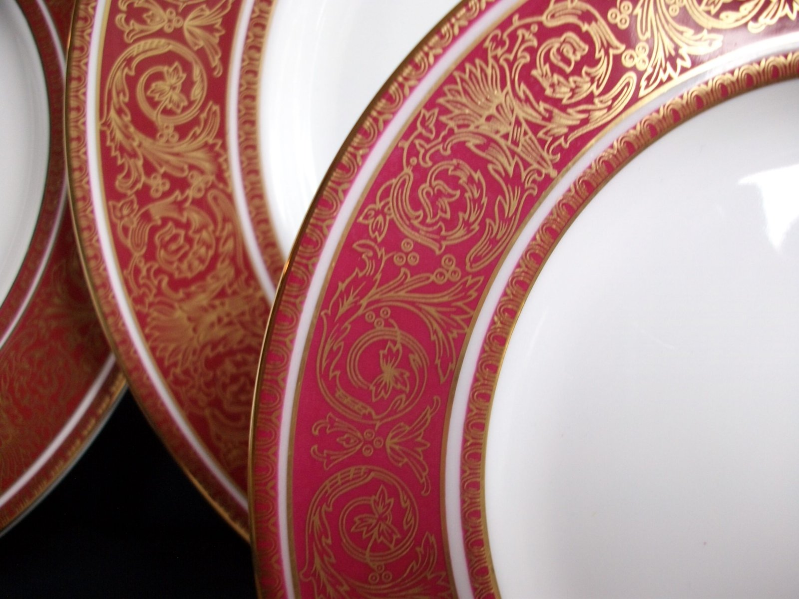 ROYAL DOULTON BUCKINGHAM BREAD AND BUTTER PLATE