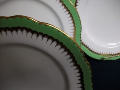 COALPORT SPEARPOINT GREEN LUNCH PLATE
