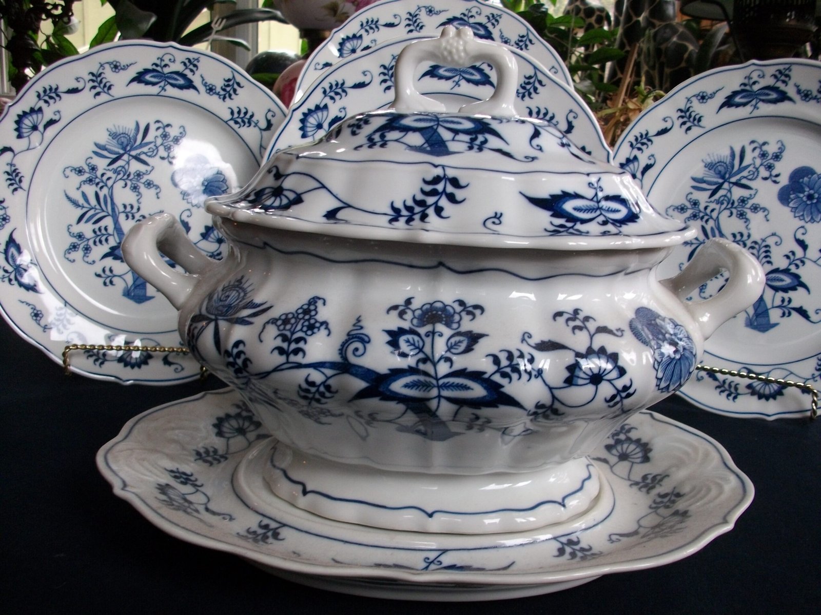 BLUE DANUBE SOUP TUREEN