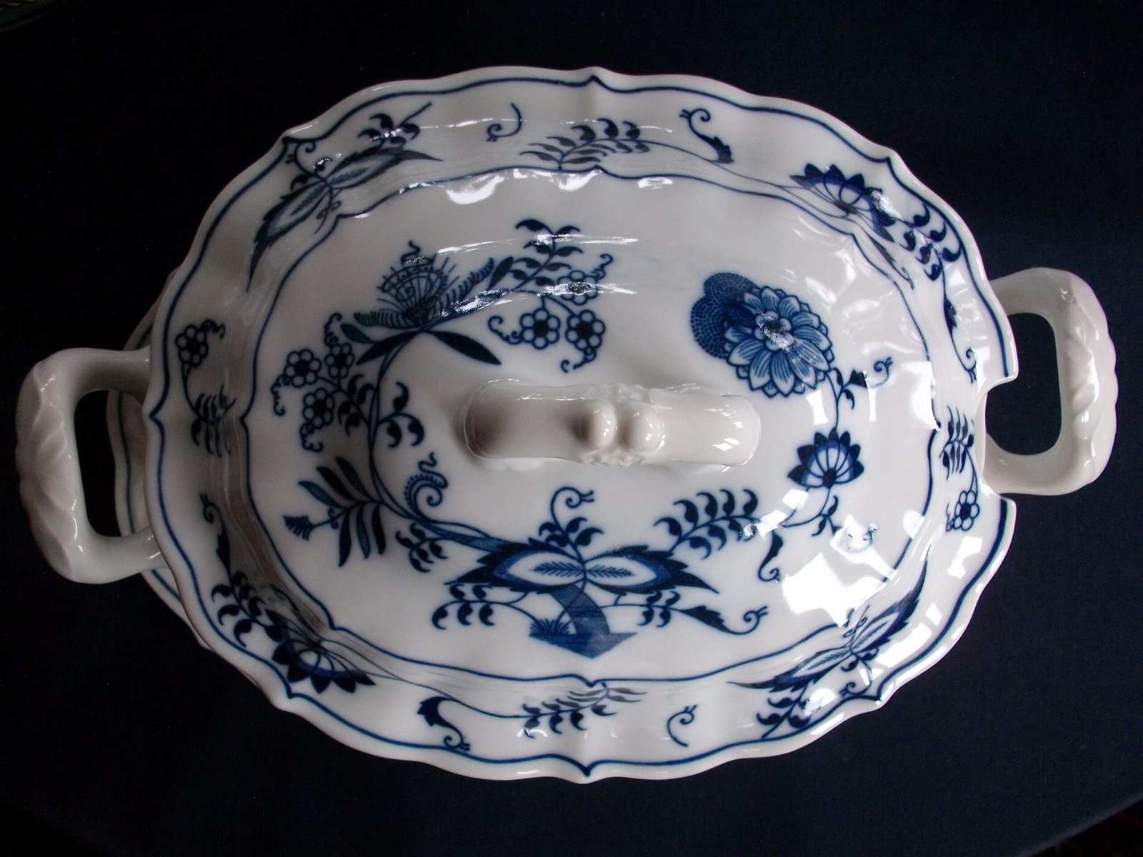 BLUE DANUBE SOUP TUREEN