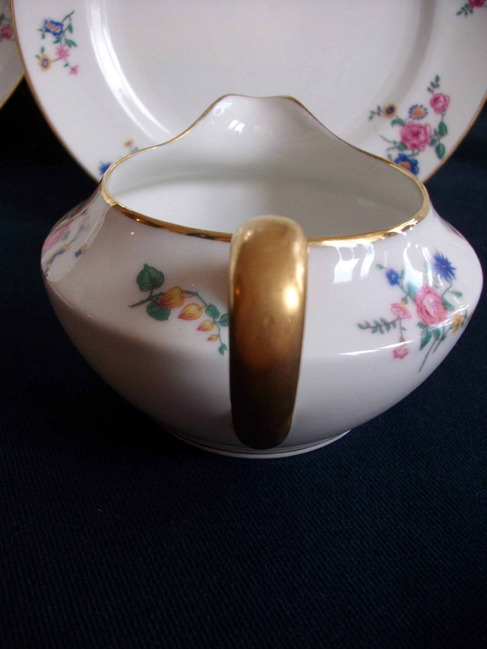 AHRENFELDT FLORAL SPRAY- CREAMER