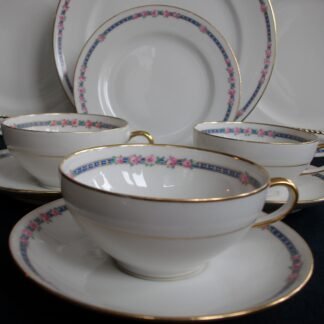 AHRENFELDT- ROSES IN BLUE BAND