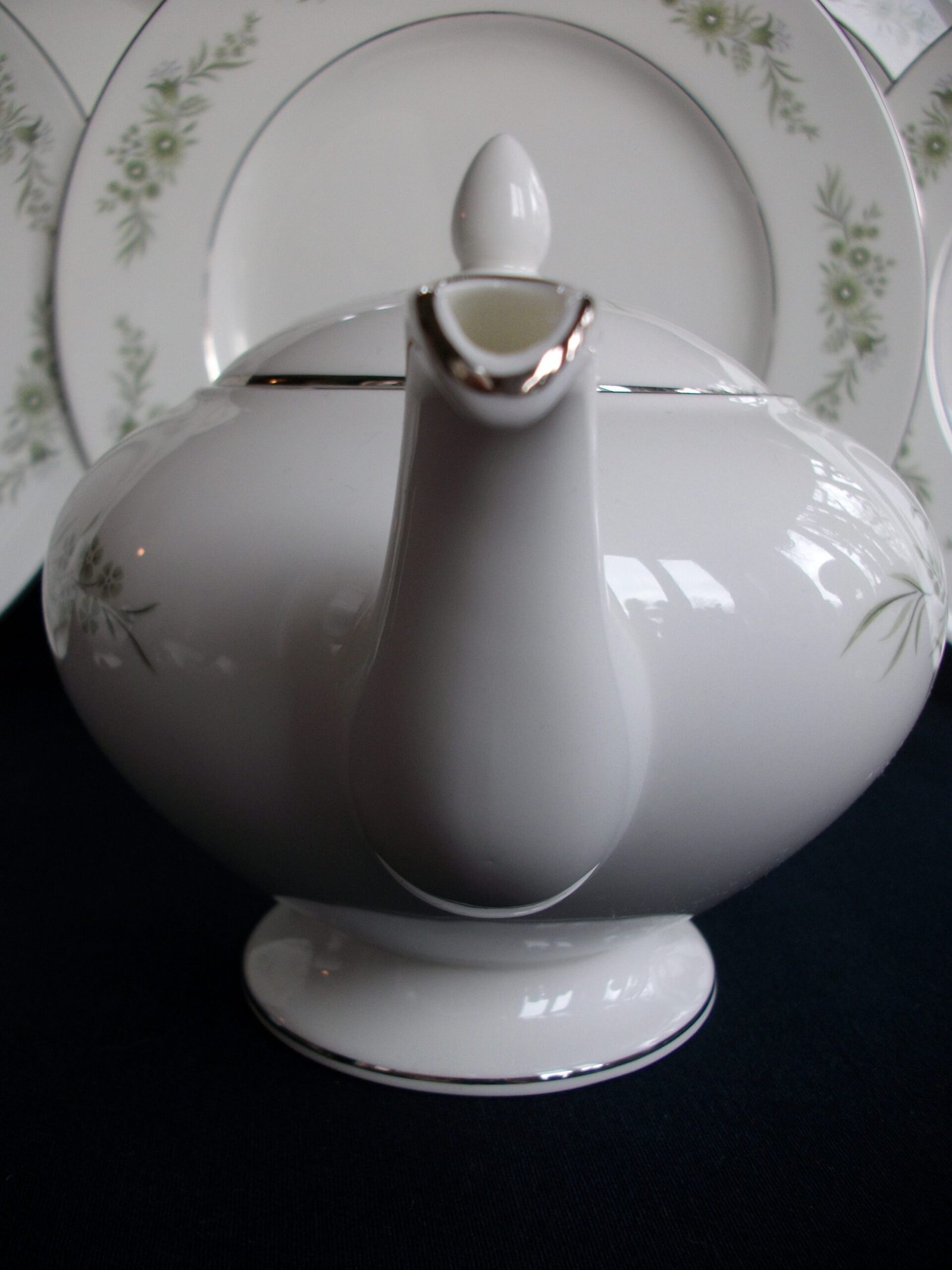 WEDGWOOD WESTBURY TEAPOT