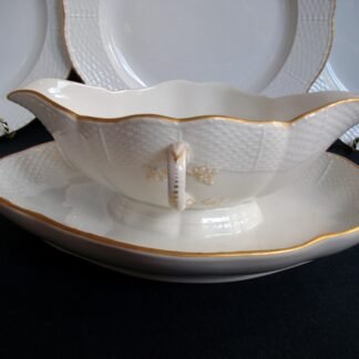 KPM NEUOSIER 05 GRAVY BOAT