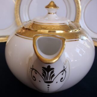 AYNSLEY #7761- TEAPOT