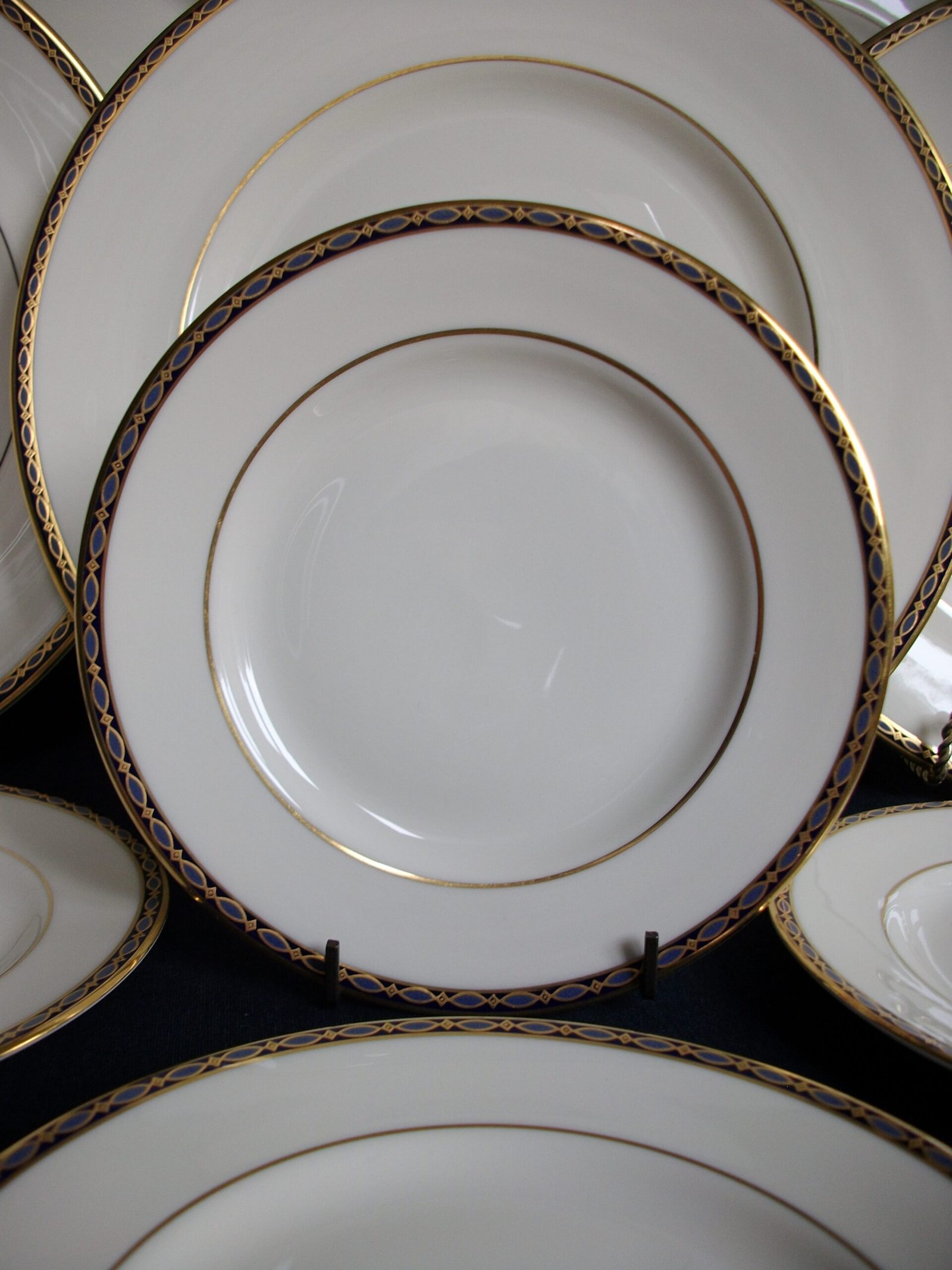 MINTON ST. JAMES- BREAD & BUTTER PLATES