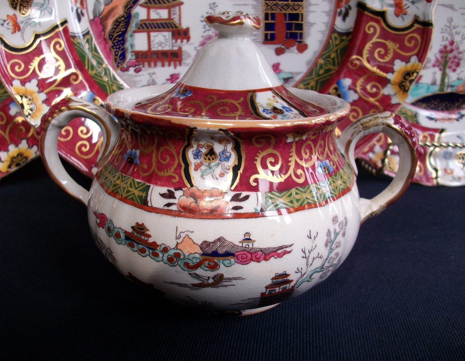 MASON'S CANTON #447- COVERED SUGAR BOWL