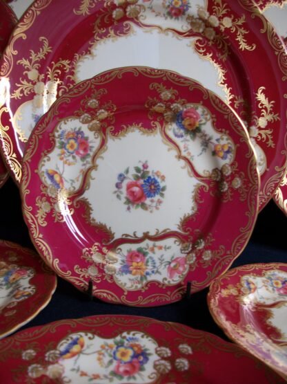 AYNSLEY PARAMOUNT MAROON- BREAD & BUTTER PLATE