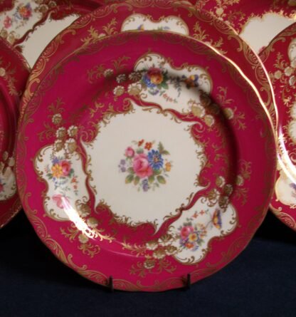 AYNSLEY PARAMOUNT MAROON- SALAD PLATE