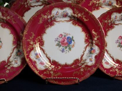 AYNSLEY PARAMOUNT MAROON- DINNER PLATE