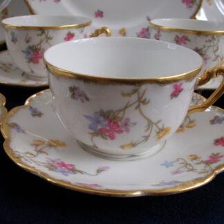 BAWO & DOTTER SCATTERED FLOWERS- CUP & SAUCER