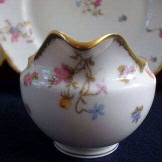 BAWO & DOTTER SCATTERED FLOWERS- CREAMER 6 oz