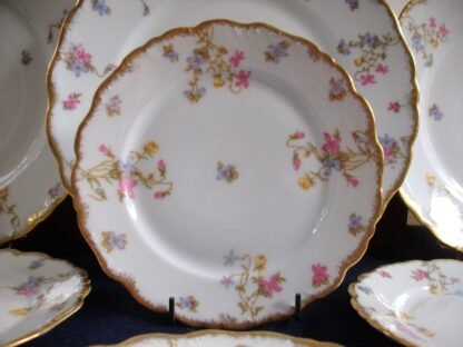 BAWO & DOTTER SCATTERED FLOWERS- BREAD & BUTTER PLATE
