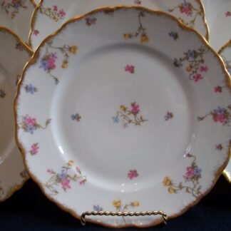 BAWO & DOTTER SCATTERED FLOWERS- DINNER PLATE
