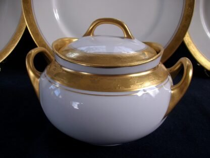 HUTSCHENREUTHER SELB BAVARIA- FAVORIT- ENCRUSTED GOLD BAND (c.1925-39) COVERED SUGAR BOWL - EXCELLENT!