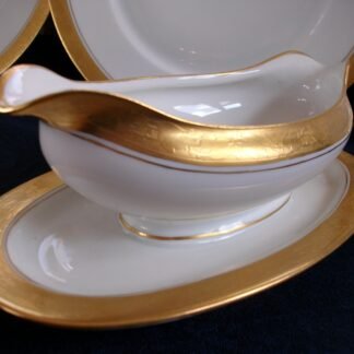 HUTSCHENREUTHER SELB BAVARIA- FAVORIT- ENCRUSTED GOLD BAND (c.1925-39) GRAVY BOAT with ATTACHED UNDERPLATE- EXCELLENT!