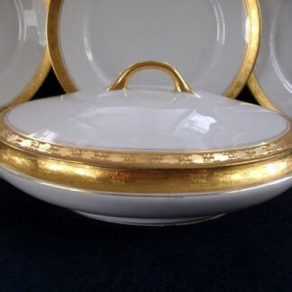 HUTSCHENREUTHER SELB BAVARIA- FAVORIT- ENCRUSTED GOLD BAND (c.1925-39) OVAL COVERED SERVING BOWL- EXCELLENT!
