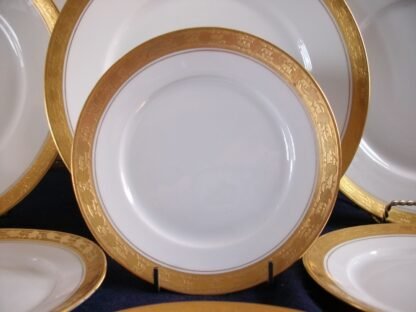HUTSCHENREUTHER FAVORIT- BREAD & BUTTER PLATE