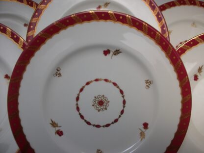 ROYAL WORCESTER GEORGIAN RED (c.1940)  DINNER PLATE- RARE!! EXCELLENT!!