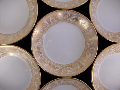 WEDGWOOD FLORENTINE GOLD #W4219 (c.1962-1986) BERRY BOWL- EXCELLENT!! MINT!! GILT!!